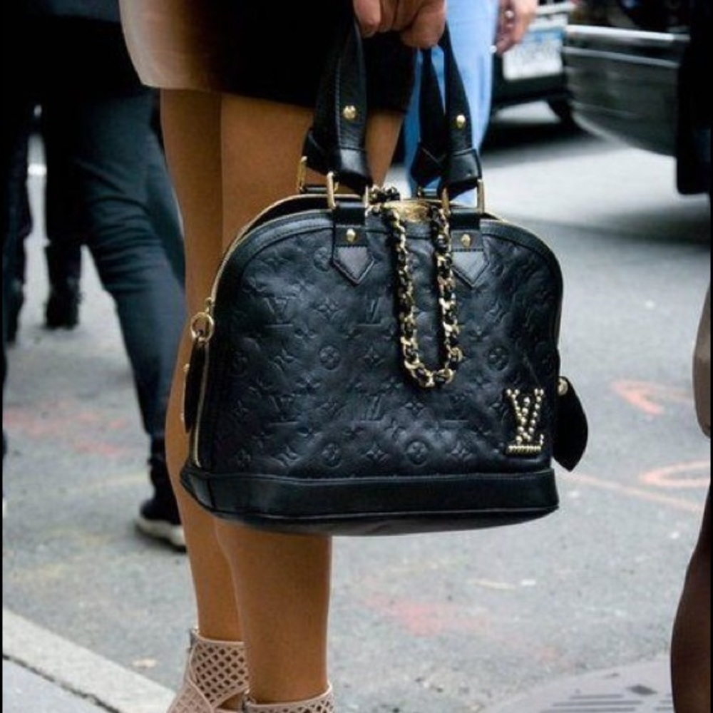 Rare Piece Double Jeu Néo-Alma bag from Louis Vuitton TWO BAGS